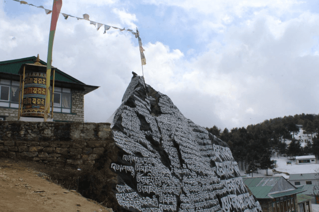 Everest, Annapurna, Manaslu: The trek to Heaven on Earth cover picture