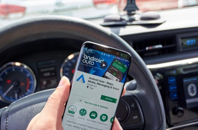 A Comprehensive Look at Android Auto’s Features and Benefits cover picture