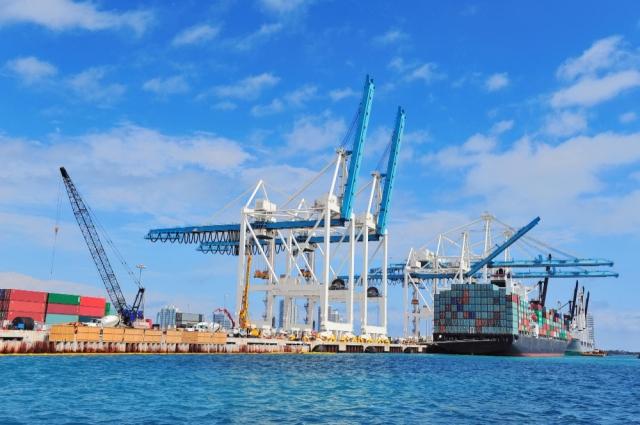 The Importance Of The Shipping Industry On The Uk Economy cover picture