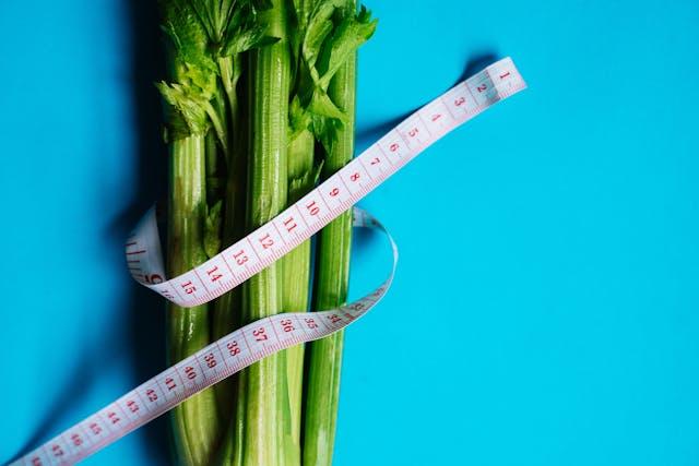 Small Steps, Big Wins: A Sustainable Approach to Weight Loss for a Positive Life cover picture