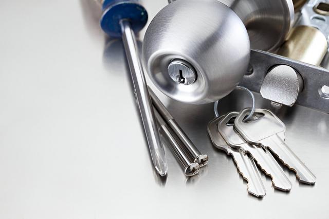 Locksmith Scams to Avoid: How to Spot a Trustworthy Professional cover picture