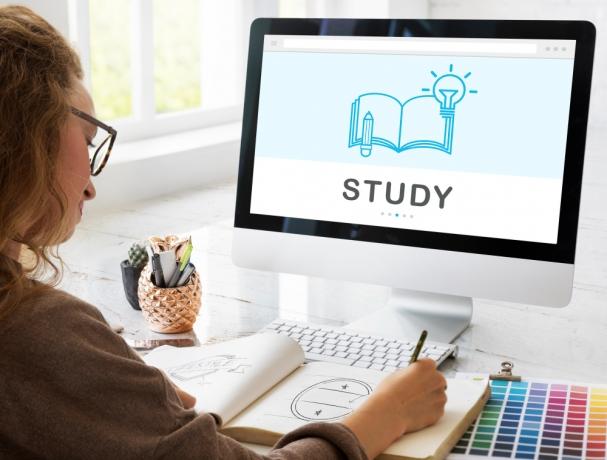 Thе Rolе of Onlinе Homе Tuition in Compеtitivе Exam Prеparation cover picture