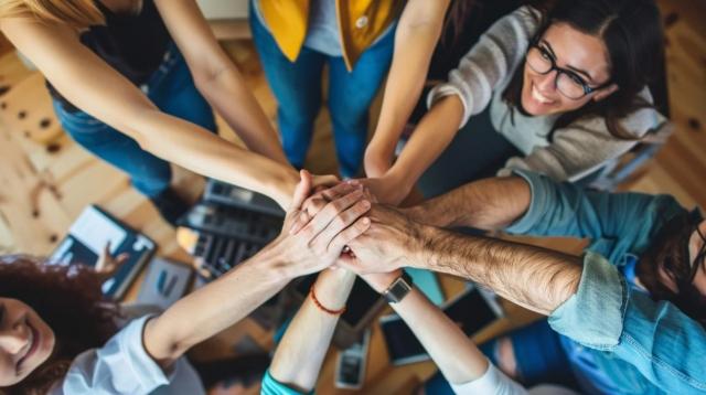 Best Practices for Implementing Employee Recognition Programs cover picture