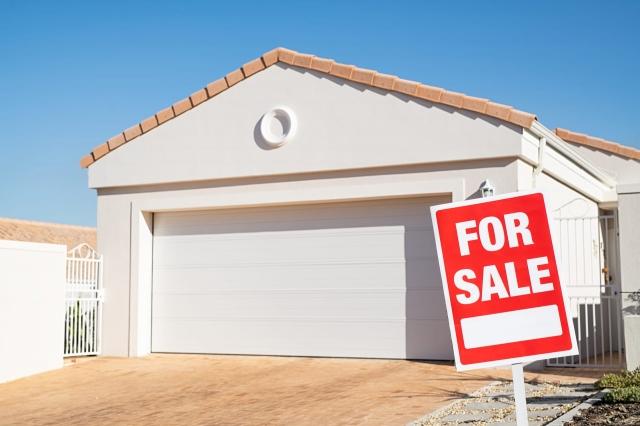 10 Perks of Working with a Skilled Local Real Estate Agent cover picture