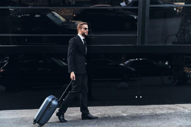 10 Reasons to Reserve a Limo Service for Seamless Airport Travel cover picture