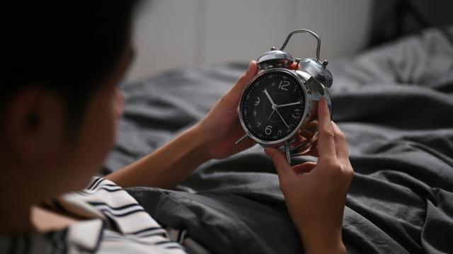 4 Reasons Why Senior Adults Should Wear Personal Alarms cover picture