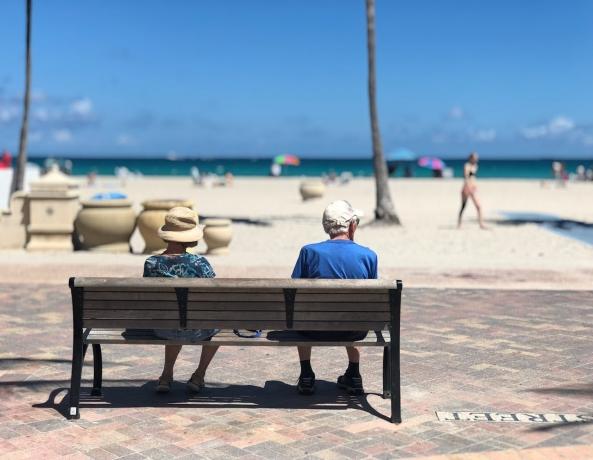 What Really Makes Retirement Fulfilling? Here’s How to Make It Joyful and Stress-Free cover picture