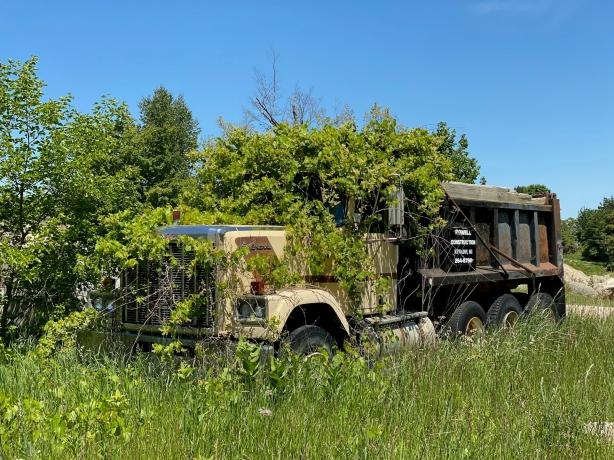The High Stakes of Truck Accidents: Legal Options for Injury Victims in Atlanta cover picture