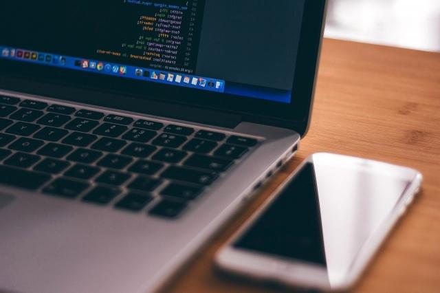 Flutter vs React Native: A Comprehensive Comparison cover picture