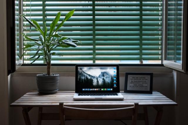 The Best Window Coverings for Your Home Office cover picture