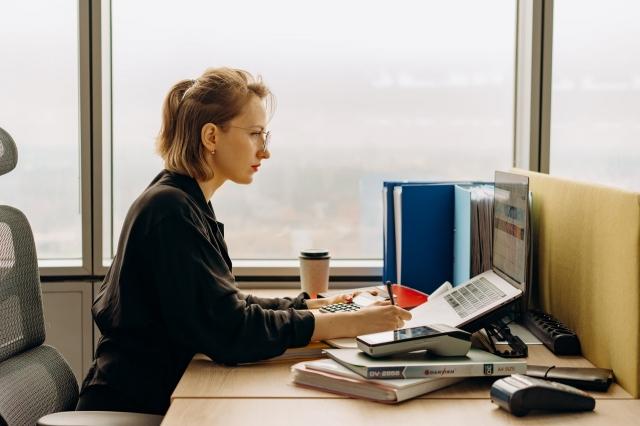 Aron Govil shares 20 steps to creating a business financial plan cover picture