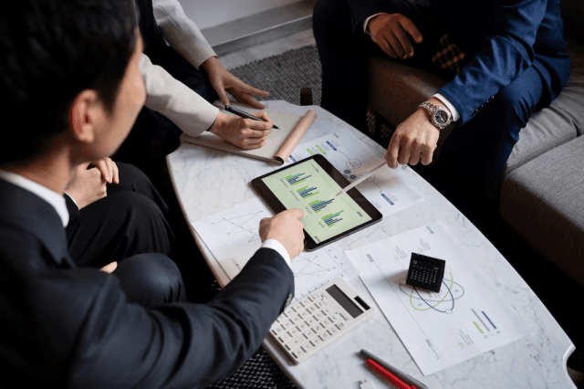 Understanding Investment Management and Financial Therapy: What’s Best for You? cover picture