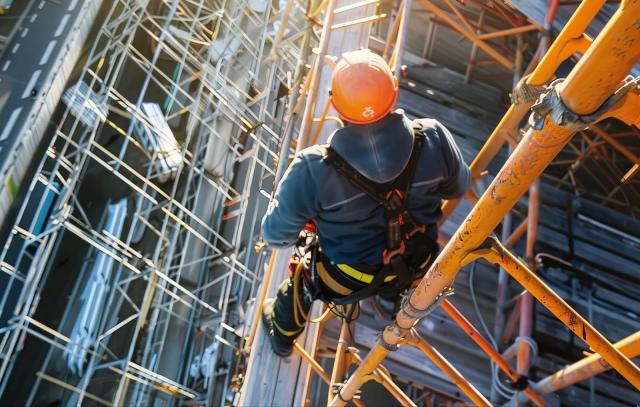 Expert Tips for Secure Fastening in Challenging Conditions With Expansion Anchors cover picture