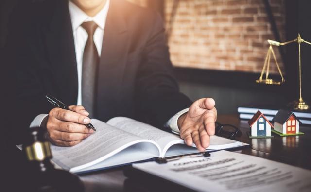 How a Vero Beach Real Estate Attorney Can Help ProtectYou cover picture