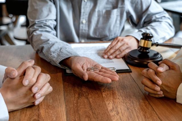 Tips for Getting Through a Contested Divorce cover picture