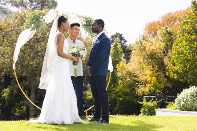 Planning the Perfect Outdoor Wedding Reception cover picture