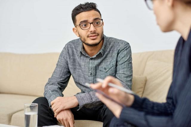 7 Clear Signs You Could Benefit from Seeing a Therapist cover picture