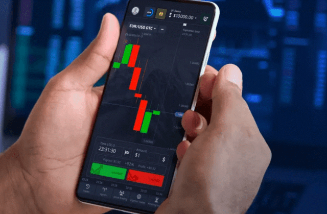 Mobile Trading Apps Review 2025 cover picture