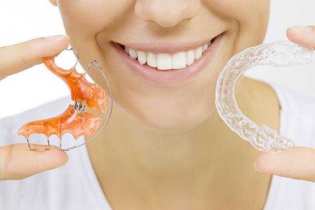 5 Reasons to Wear Your Retainer As Your Dentist Told You! cover picture
