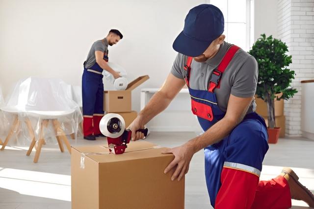 Selecting the Right Removal Company - A Stress-Free Guide to Moving Home cover picture