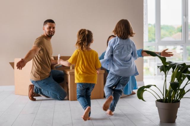 How to Move Your Family Long-Distance with Minimal Stress? cover picture