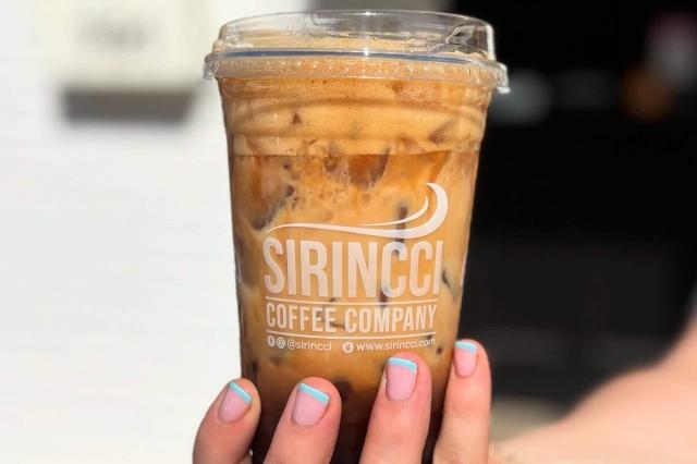 7 Major Differences in Coffee Shop Cold Brews vs Iced Coffees cover picture
