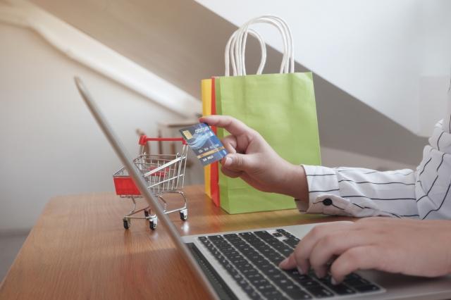 Essential Tools for E-Commerce Businesses cover picture