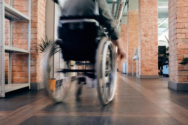 5 Tips for Using a Wheelchair Transportation Service for a Loved One cover picture
