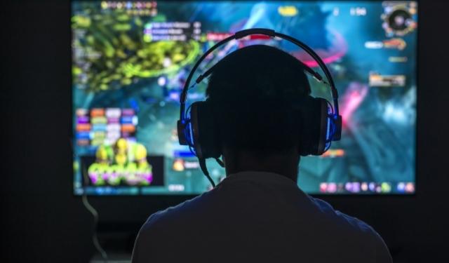 The Evolution of Online Gaming: Mechanics Transform Experience cover picture