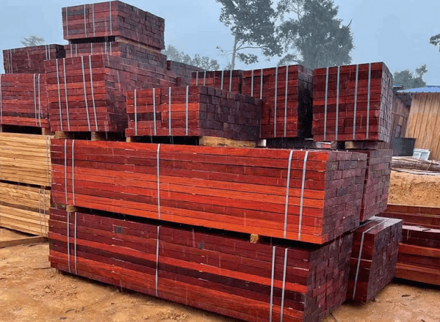 Okoume Plywood: The Ultimate Guide to Its Properties, Uses, and Benefits cover picture
