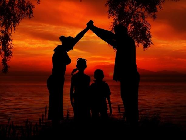 5 Ways To Secure Your Family's Financial Future With Effective Planning cover picture