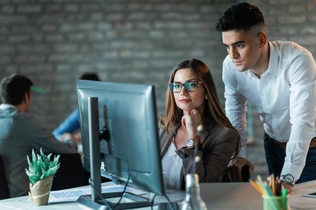 What Makes Great Volunteer Management Software? cover picture