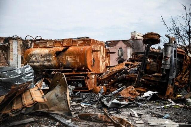 The Full Story Behind the I-35 Fort Worth Crash cover picture