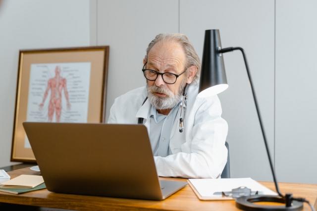 When To Talk To A Doctor About Your Veins? cover picture