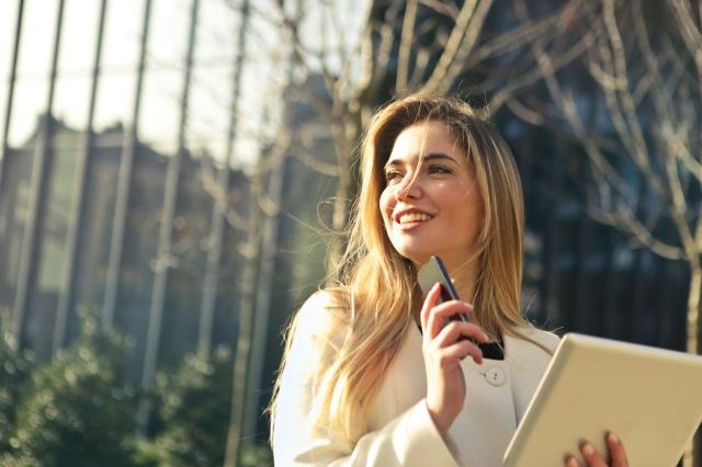 7 Tips for Choosing a Real Estate Agent to Sell Your House cover picture