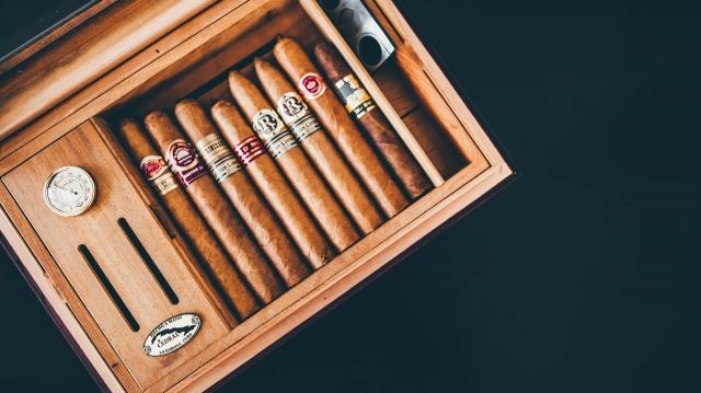 3 Easy Mistakes to Avoid Making When Smoking a Cigar cover picture