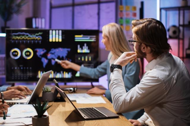 Revolutionizing Data Storage: The Role of AI in Modern Data Management cover picture