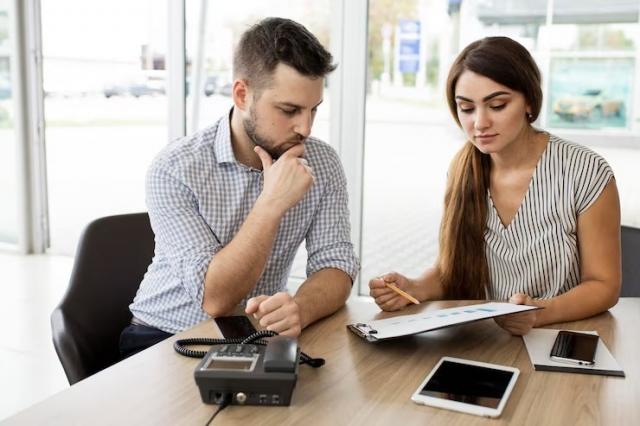 Flat Fee vs. Percentage: What You Need to Know About Brokerage Charges and Stock Brokers cover picture