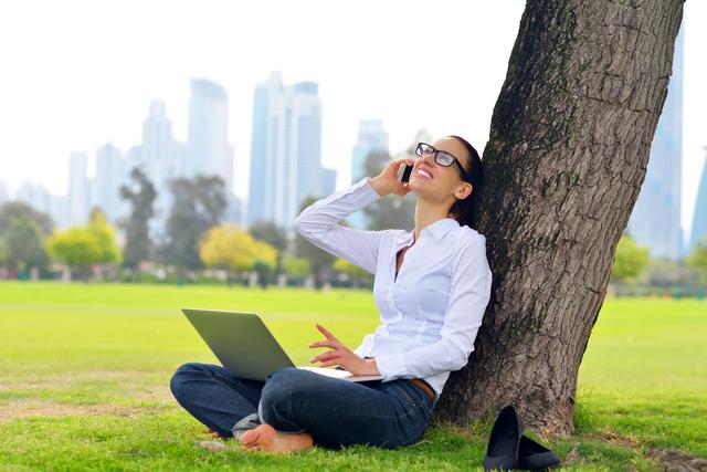 3 Working Practices That Promote a Healthy Work-Life Balance cover picture