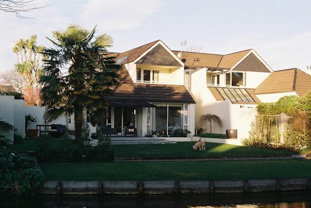 Benefit From Local Expertise For Quick Fairfax Home Sales cover picture