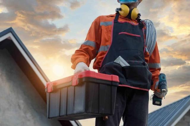 Emergency Roof Repairs in Edinburgh cover picture