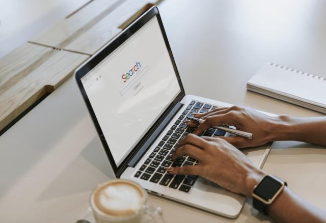 How a People Search Engine Can Help You Prepare for a First Date cover picture