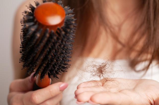 Michigan Weather & Hair Loss: Seasonal Protection Guide cover picture