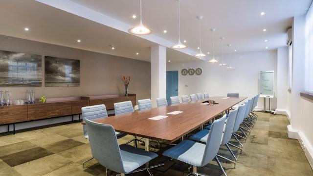 The Smart Way to Book Meeting Room Spaces for Every Need cover picture
