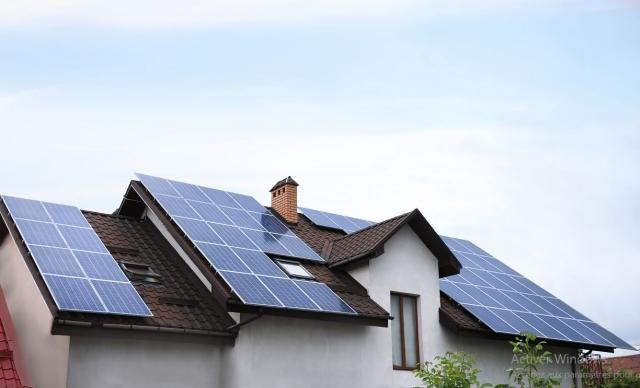 Is it Possible to Install Solar Panels on Townhouses? cover picture