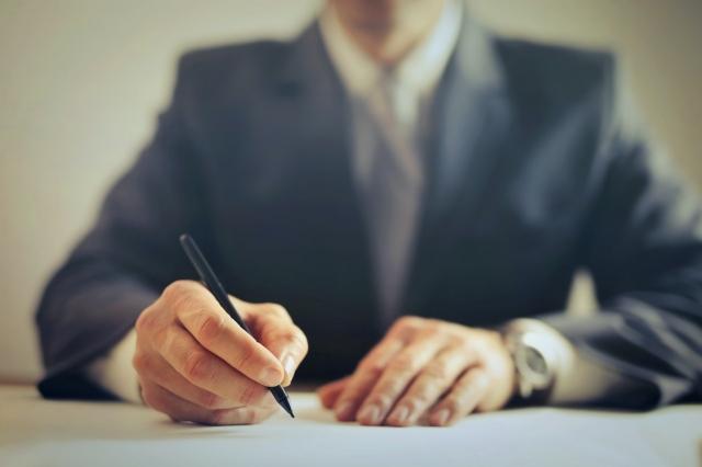 5 Tips to Help You Get Legal Assistance For a Job-Related Claim cover picture
