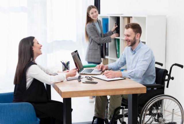How technology is redefining the Australian workplace cover picture