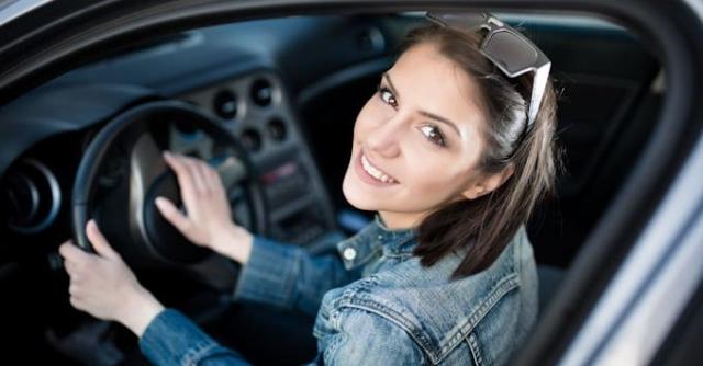 Best Reasons to Buy Car Insurance Online! cover picture