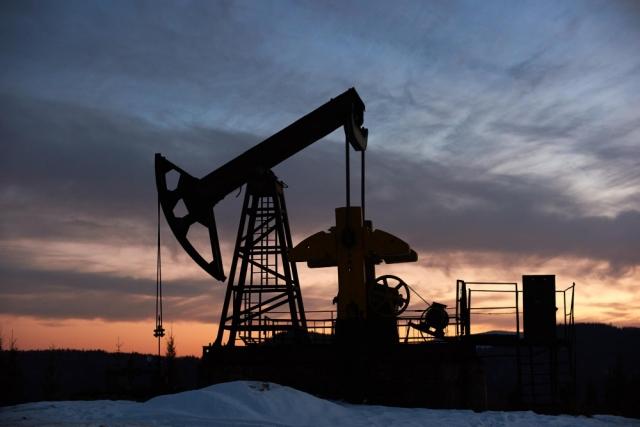 Lucrative Steps To Trading Oil cover picture