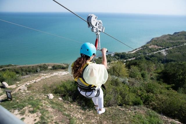 First Zipline Nerves: A Parent's Guide to Calm Thrills cover picture